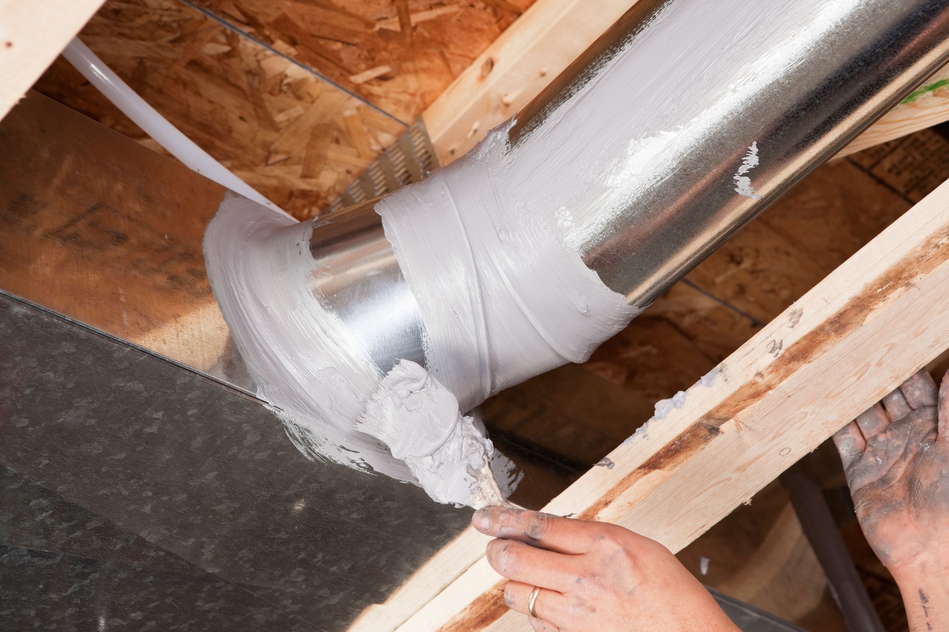 Sealing Air Duct Joint with Mastic